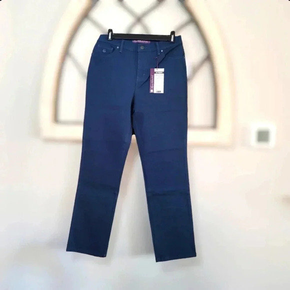*NWT* Gloria Vanderbilt AMANDA , Original Slimming Jean Navy Size 8P - Picture 1 of 5